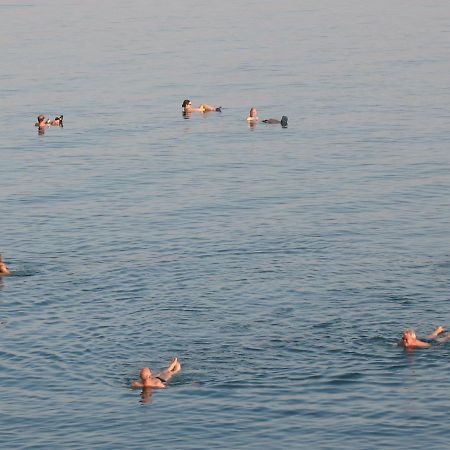 Апартаменты Neve Zohar Dead Sea Экстерьер фото